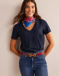 Tops & Blouses | T-Shirts & Tanks-Boden Regular V-Neck Slub T-shirt- Navy