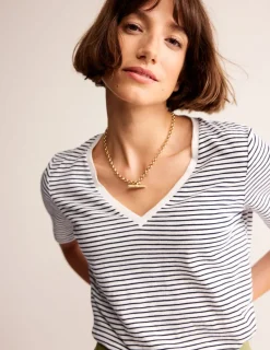 Nightwear & Lougewear | T-Shirts & Tanks-Boden Regular V-Neck Slub T-shirt-Ivory, Navy Ivory,Navy
