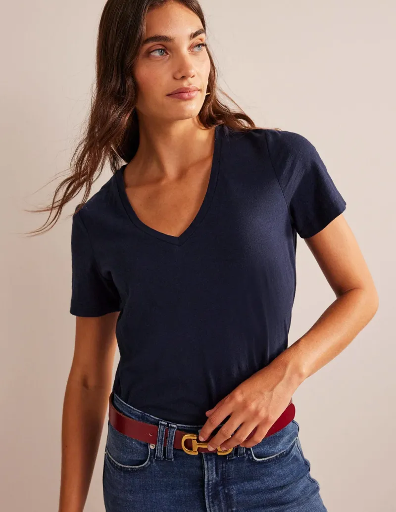 Tops & Blouses | T-Shirts & Tanks-Boden Regular V-Neck Slub T-shirt- Navy